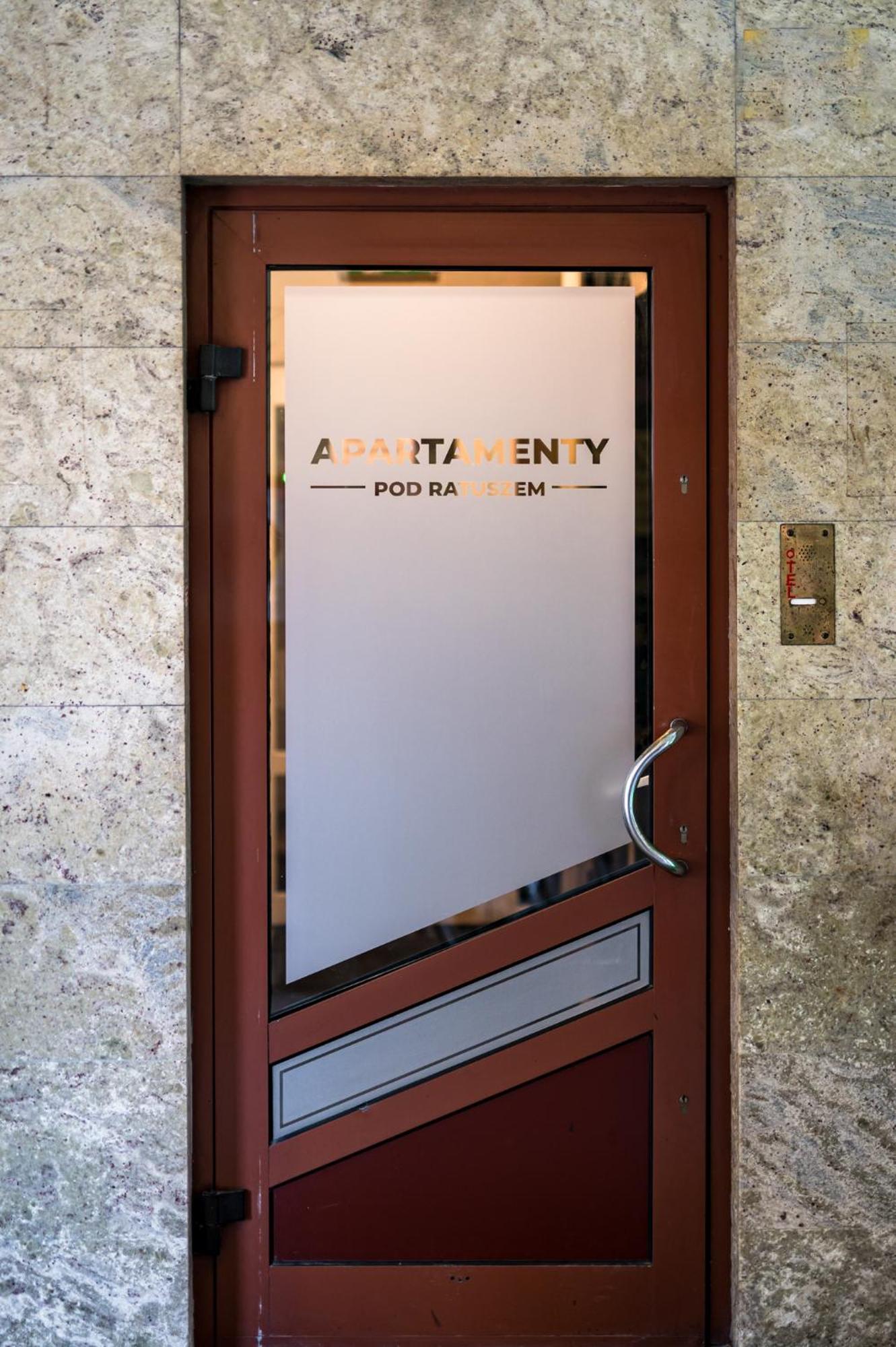 Ferienwohnung Pod Ratuszem Rzeszów Exterior foto